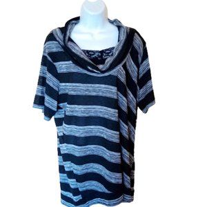 ---  Gray White Red Tunic Top Size 2X